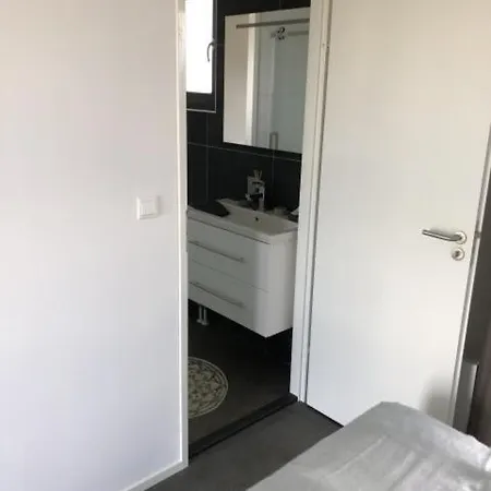 Holiday home Enkhuizer Meeresrauschen Erste Reihe Mit Zaun Haus Nr 249 Enkhuizen